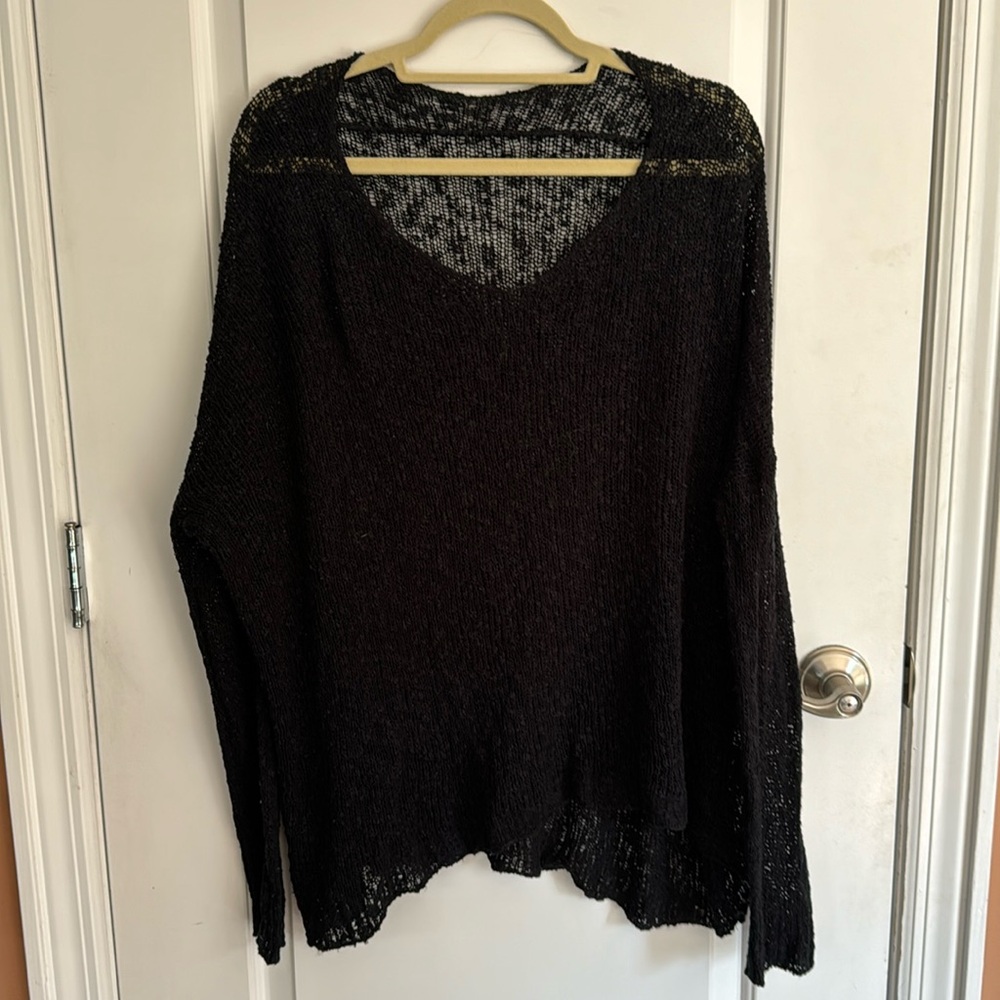 Black plus-size Sz 2X light weight v neck plus size sweater